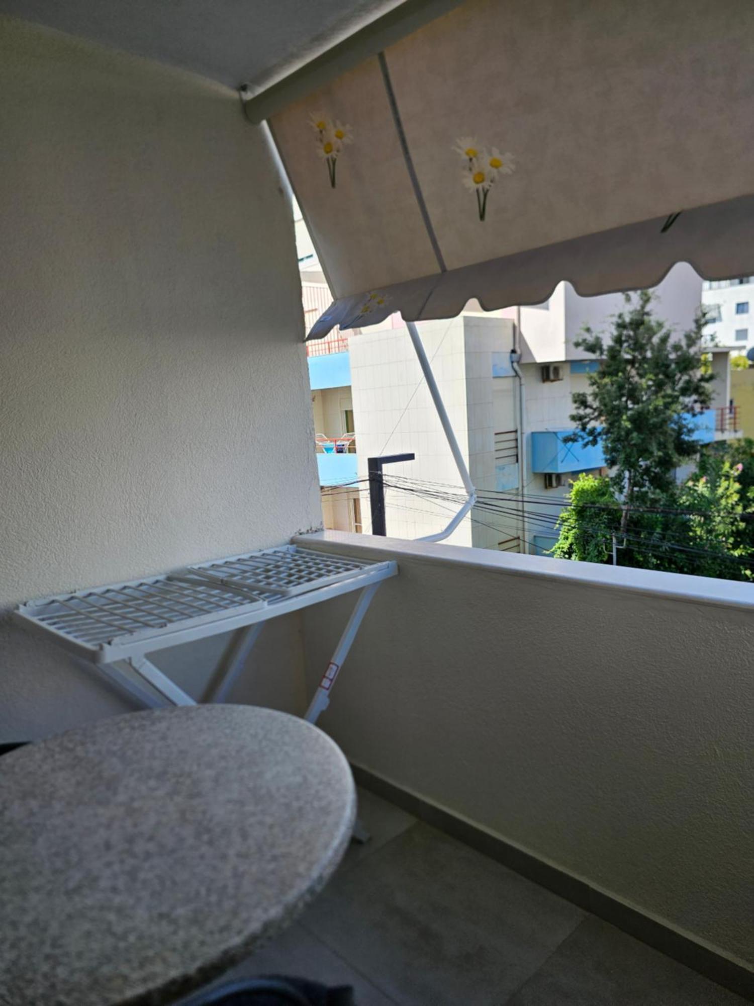 Alex'S Apartment Durrës 外观 照片